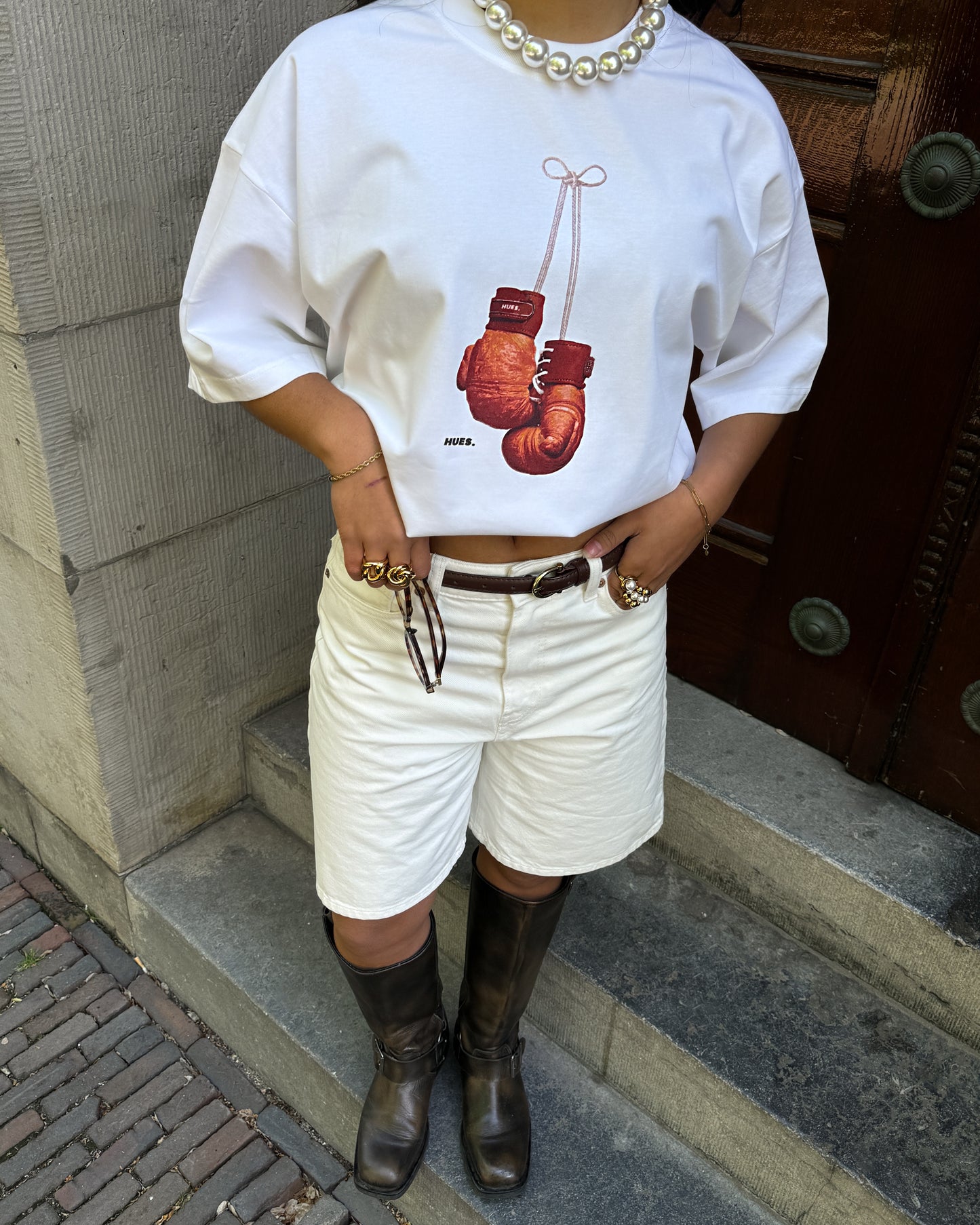 GLOVED CRUMBLE TEE