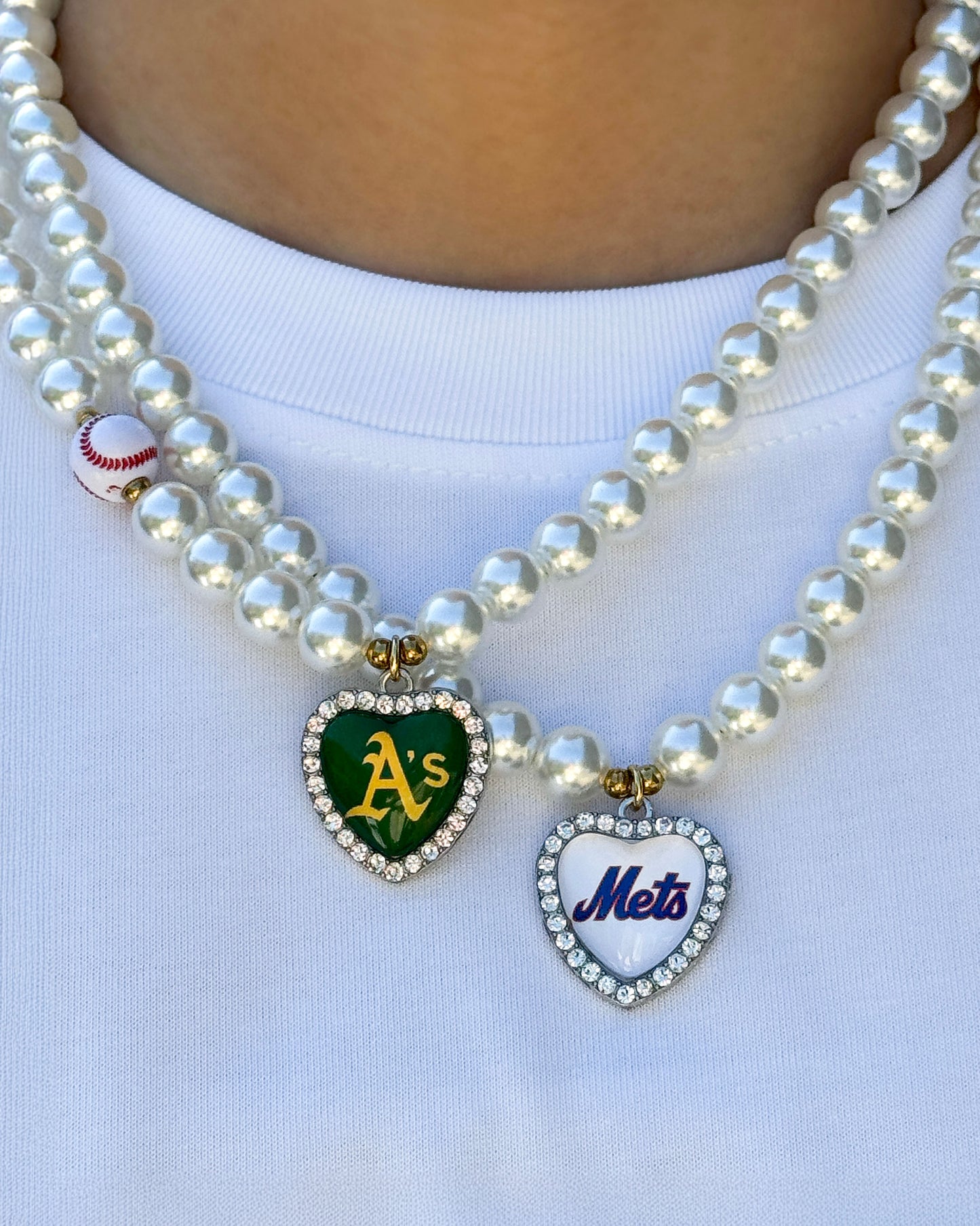 SPORTY METS NECKLACE