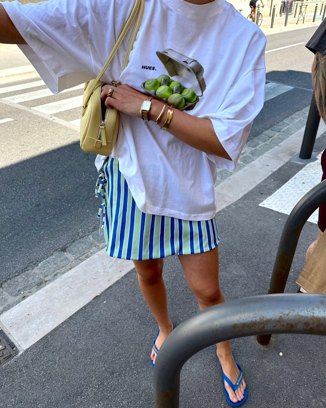 SERVE & SCRAMBLE TEE