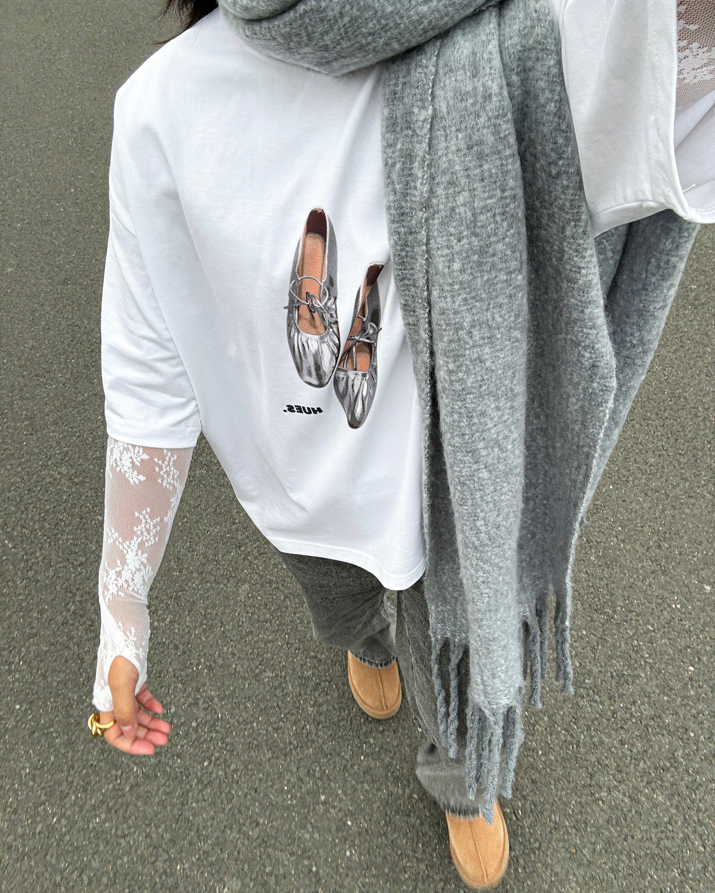 TWIRL TEE