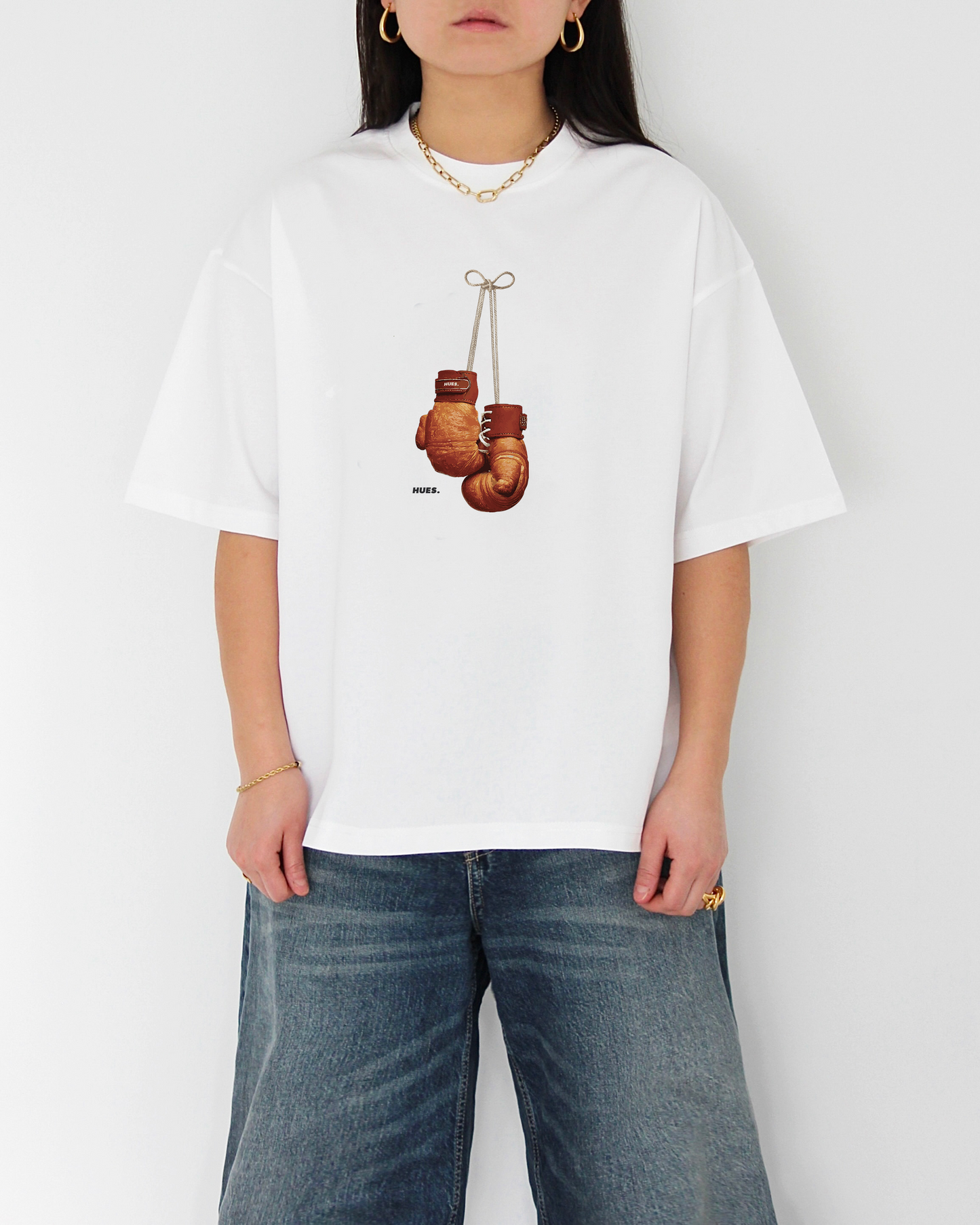 GLOVED CRUMBLE TEE