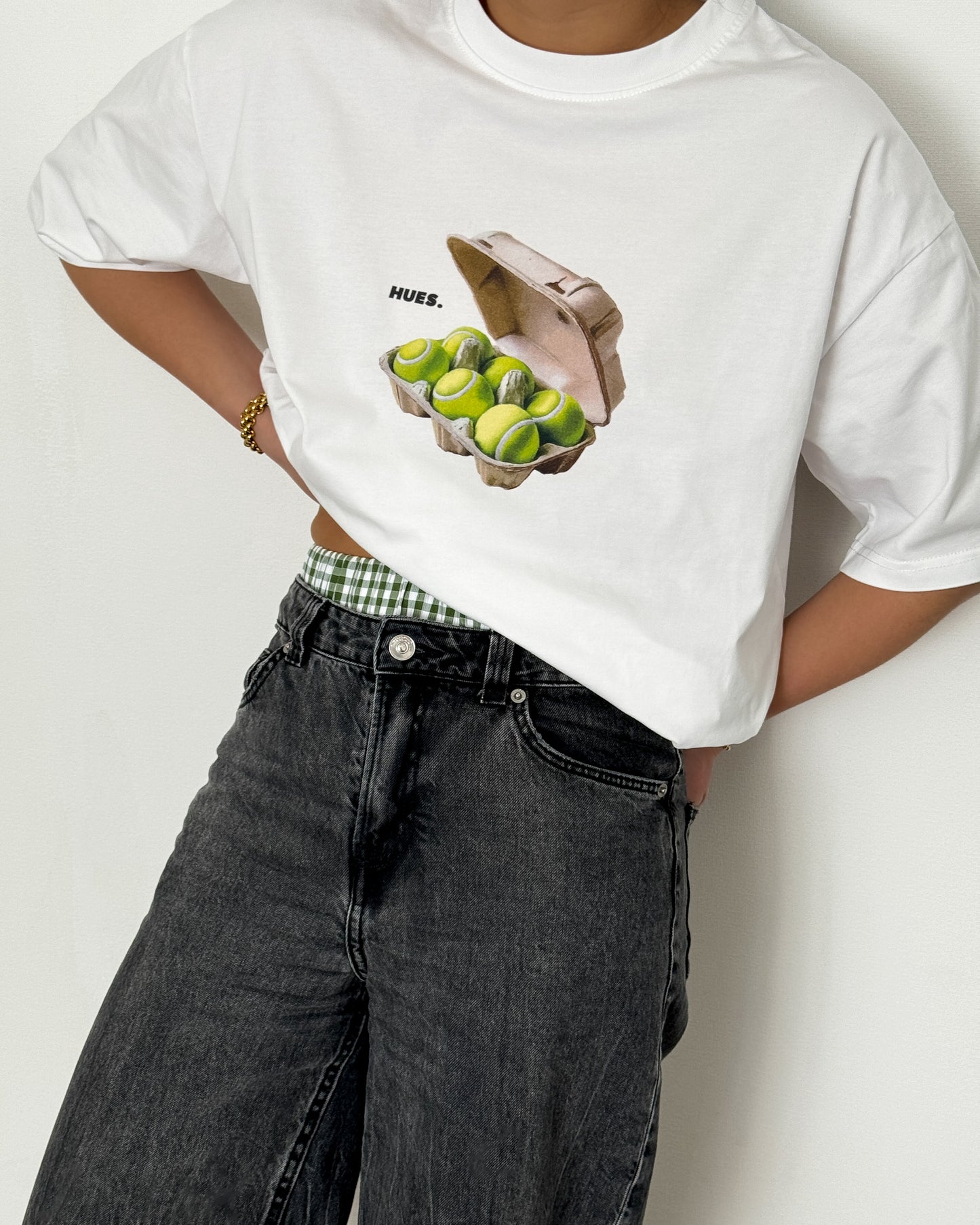 SERVE & SCRAMBLE TEE