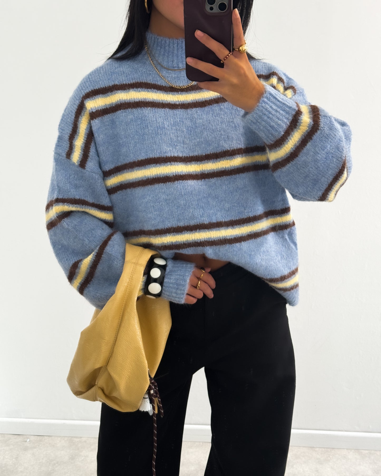 DOUBLE STRIPED FUZZY KNIT - BLUE
