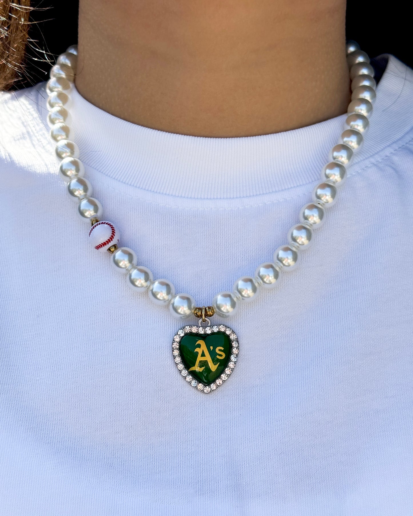 SPORTY ATHLETICS NECKLACE