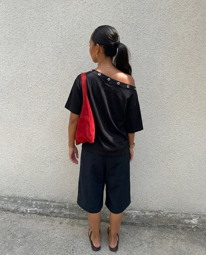 ASYMMETRICAL EYELETS TEE - BLACK