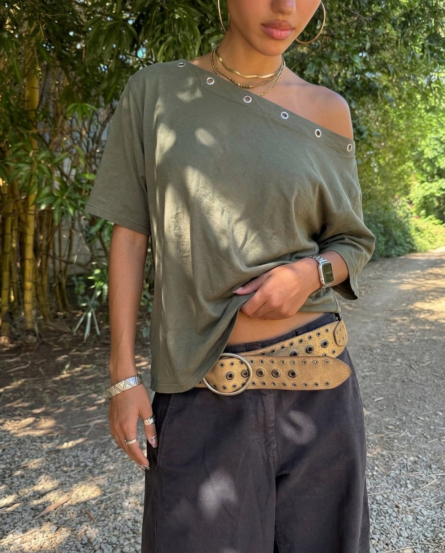 ASYMMETRICAL EYELETS TEE - KHAKI