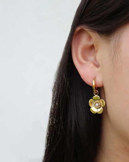 FLORAL EARRINGS - GOLD