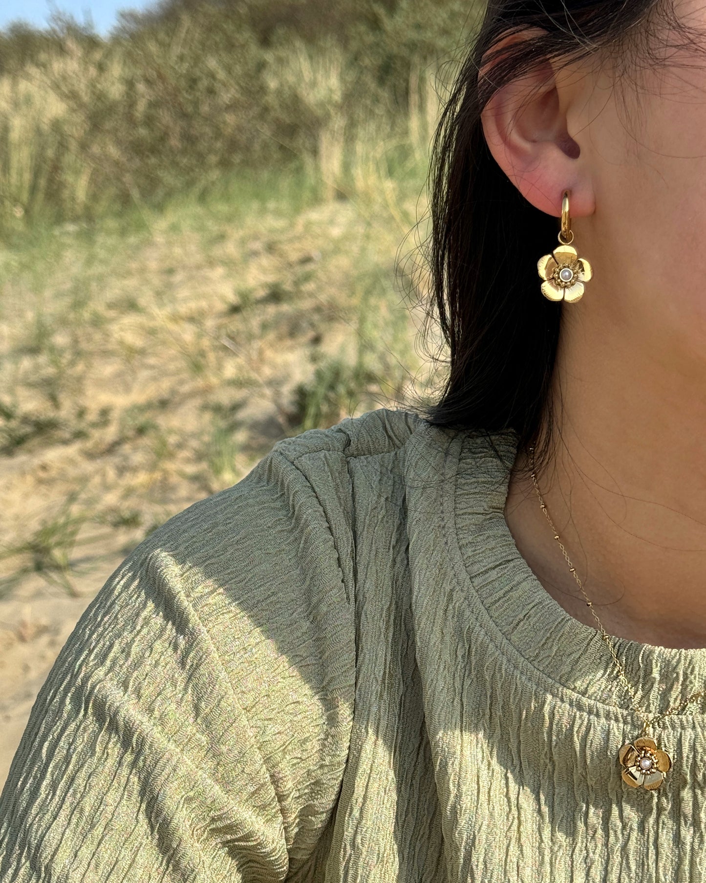 FLORAL EARRINGS - GOLD