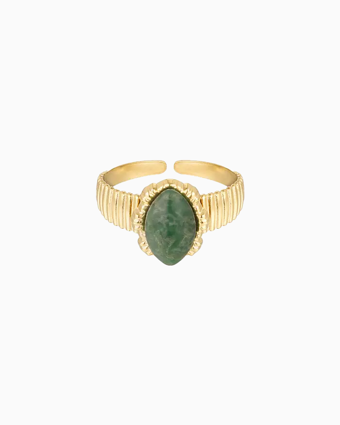 GREEN STONE RING - GOLD