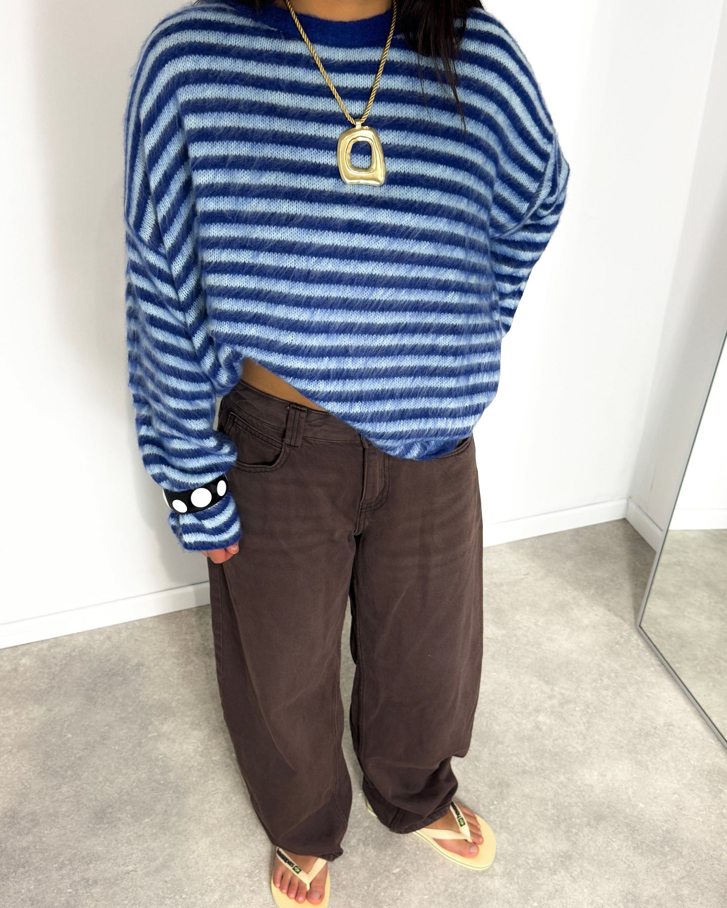 STRIPED FUZZY KNIT - BLUE