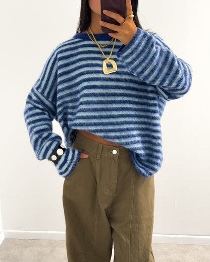 STRIPED FUZZY KNIT - BLUE
