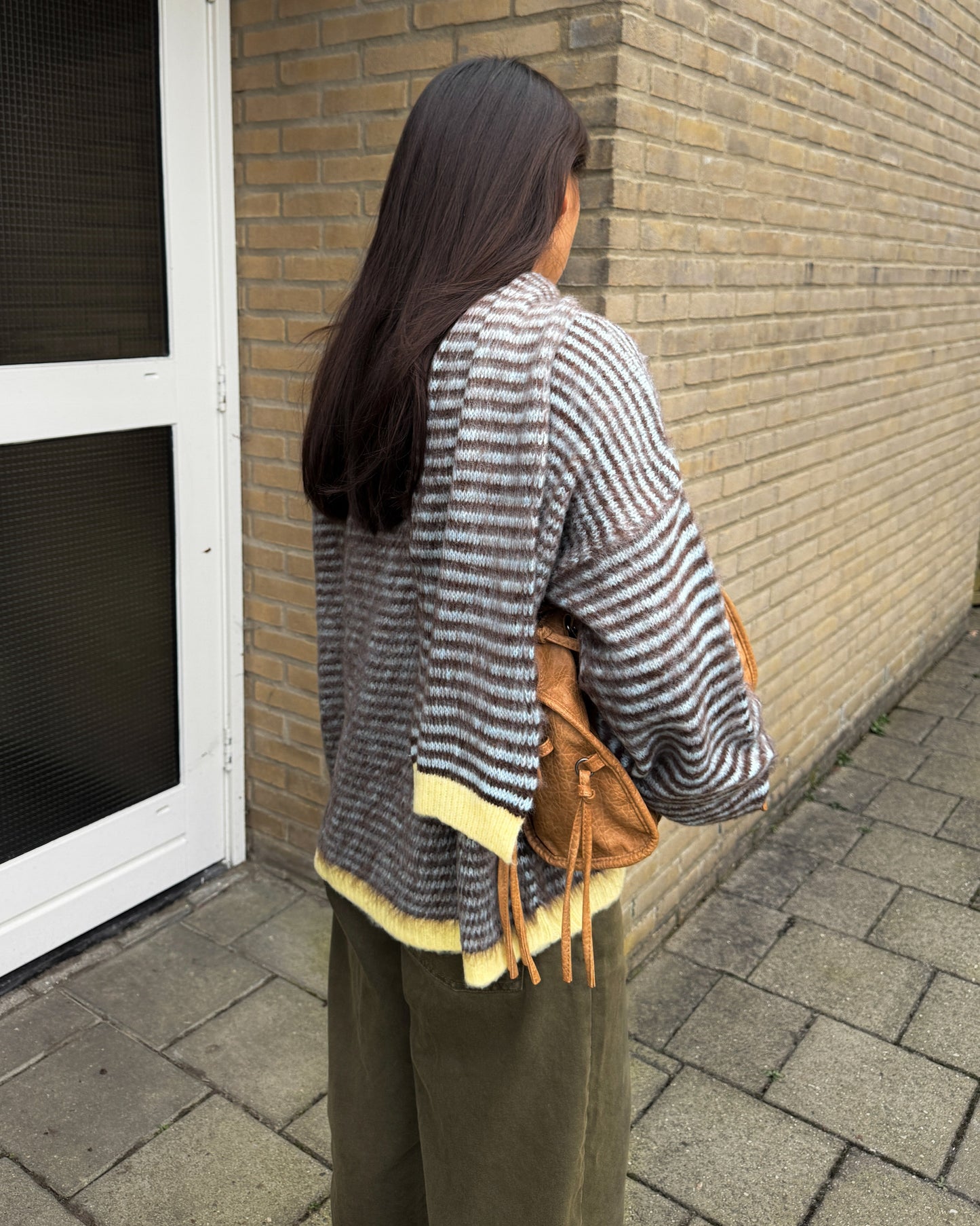 STRIPED FUZZY KNIT WITH SCARF - CHOCO