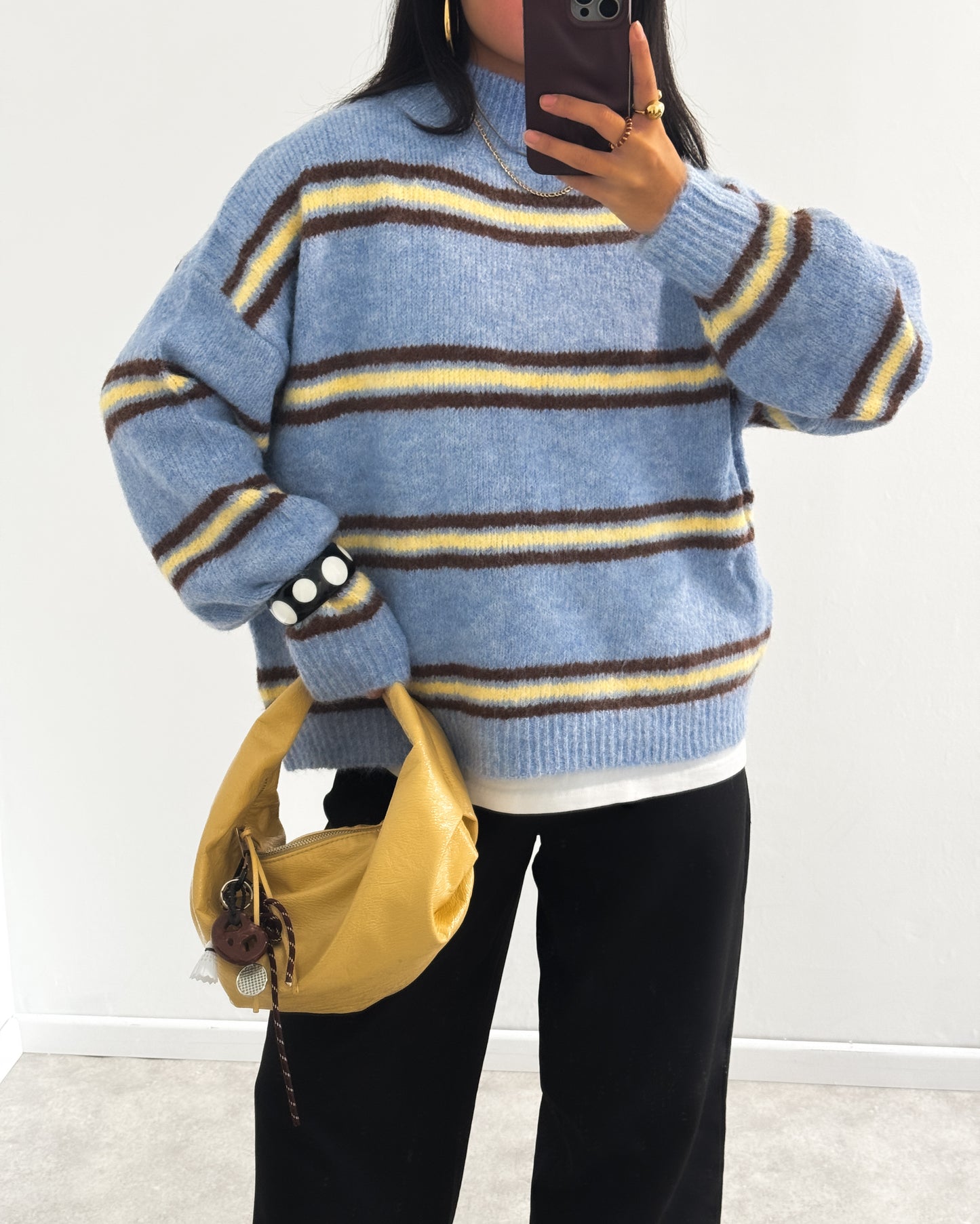 DOUBLE STRIPED FUZZY KNIT - BLUE